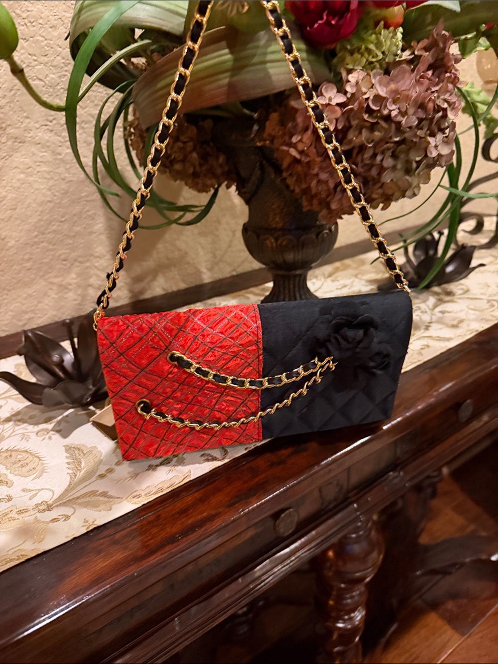Red and Black Chain-Accent Quilted Women's Shoulder Bag